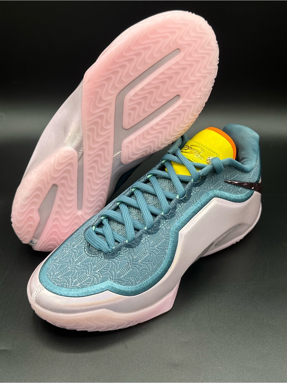 Nike Lebron 23 Miami Twice Size 6.5 Men’s 8 Women’s Smokey Blue Pink Metallic